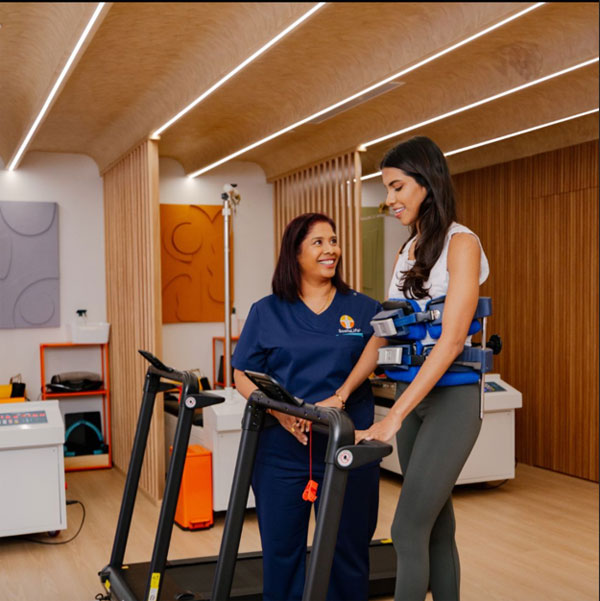 Dr. Kevin Lau New Vertetrac Photo On Traidmill